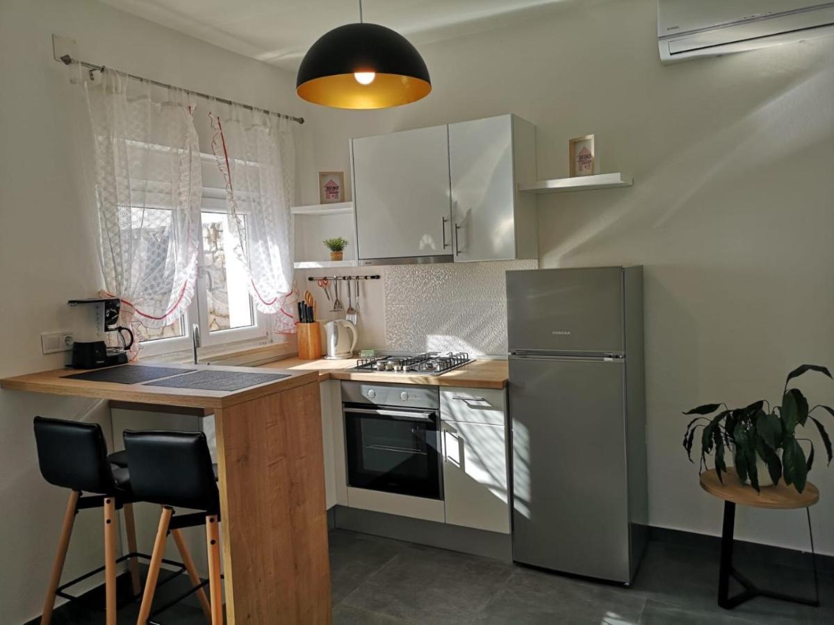 Apartment Klara Primosten Exterior photo